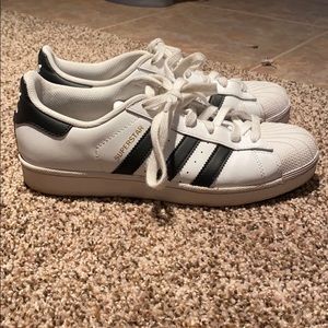 Adidas superstar tennis shoes